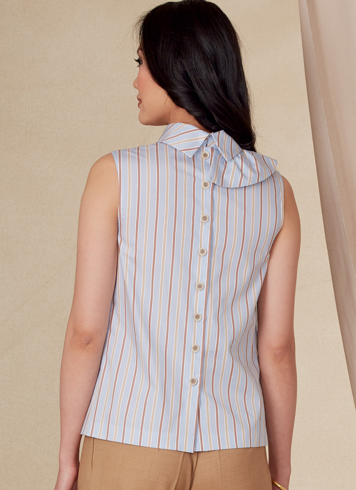 Vogue Patterns V1824 envelope showing a fitted top with bias ruffle detail