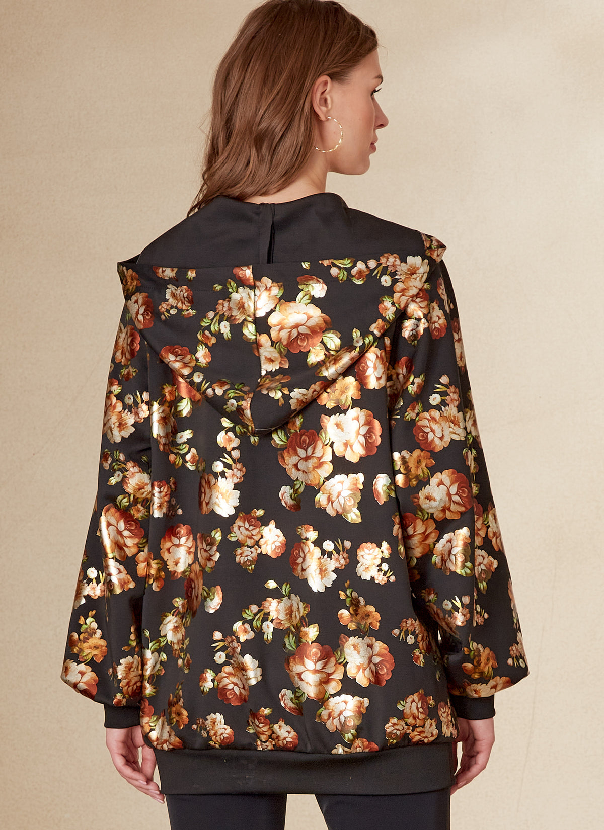 Vogue Patterns V1826 envelope showing an oversized hooded sweatshirt