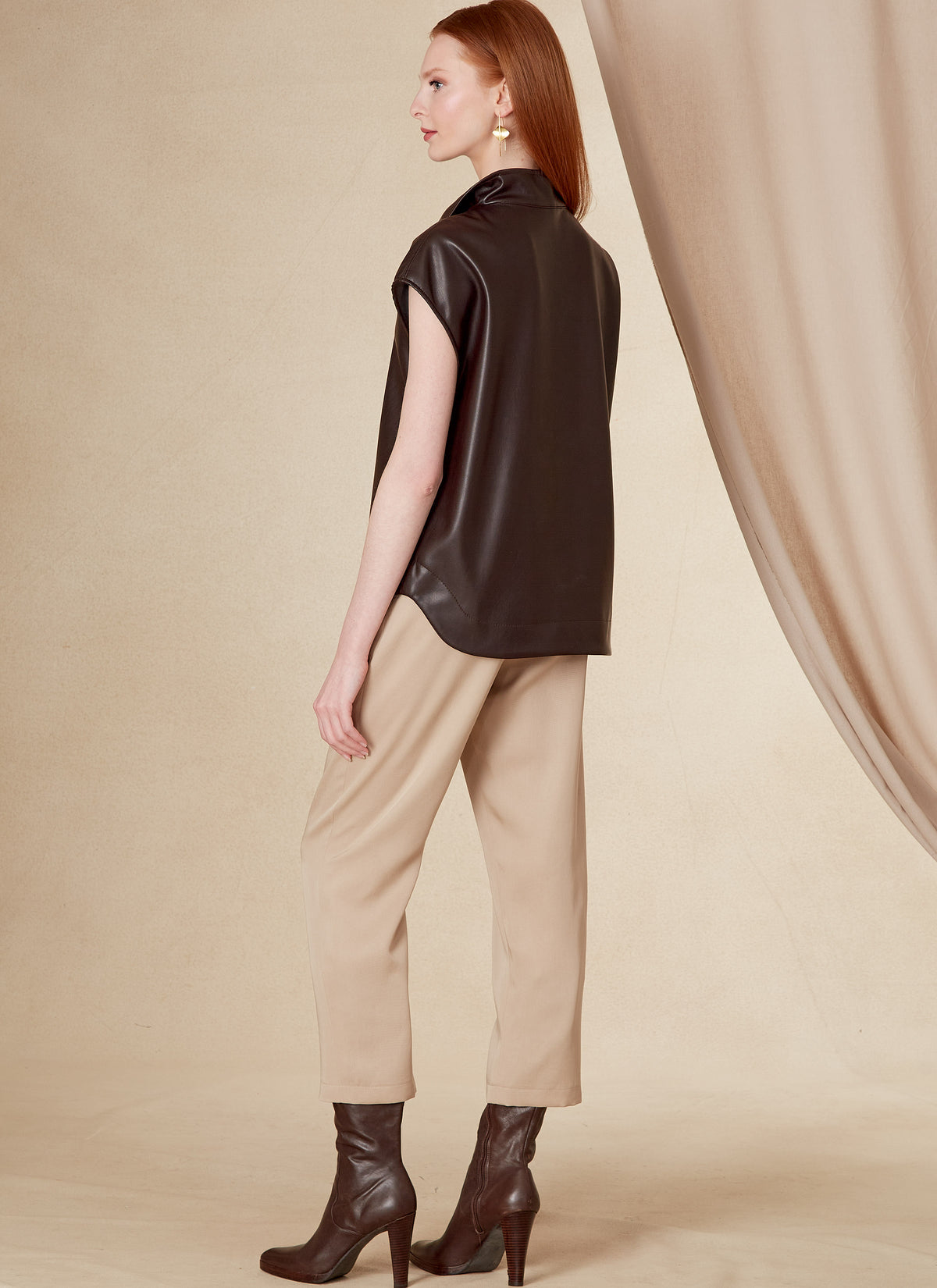 Vogue Patterns V1833 envelope showing a loose-fitting, lined top with a zipped funnel neck