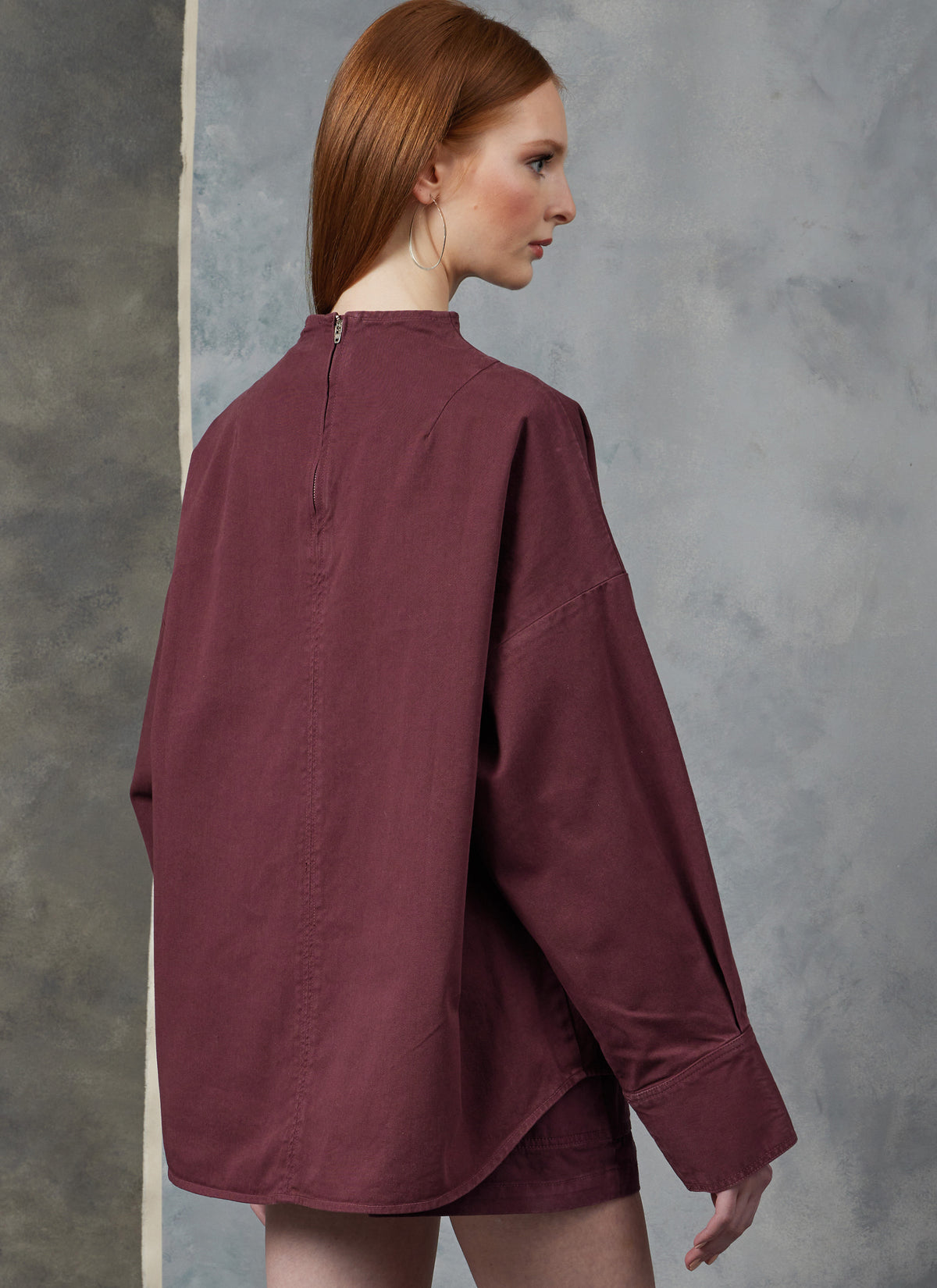 Vogue Patterns V1912 envelope showing the loose-fitting pullover top designs