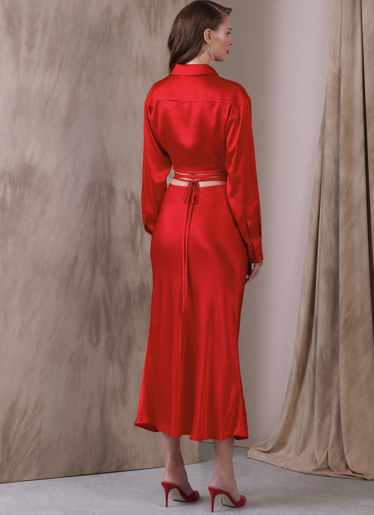 Vogue Patterns V1944 envelope showing the button-front tops