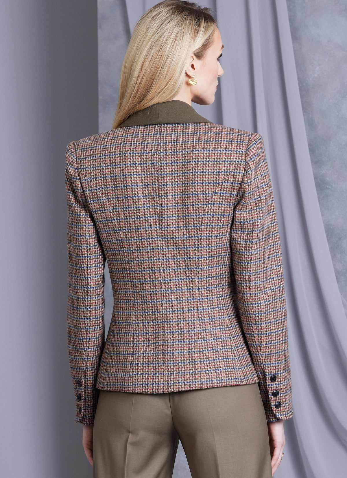 Vogue Patterns V1972 envelope showing the shawl collar jacket designs