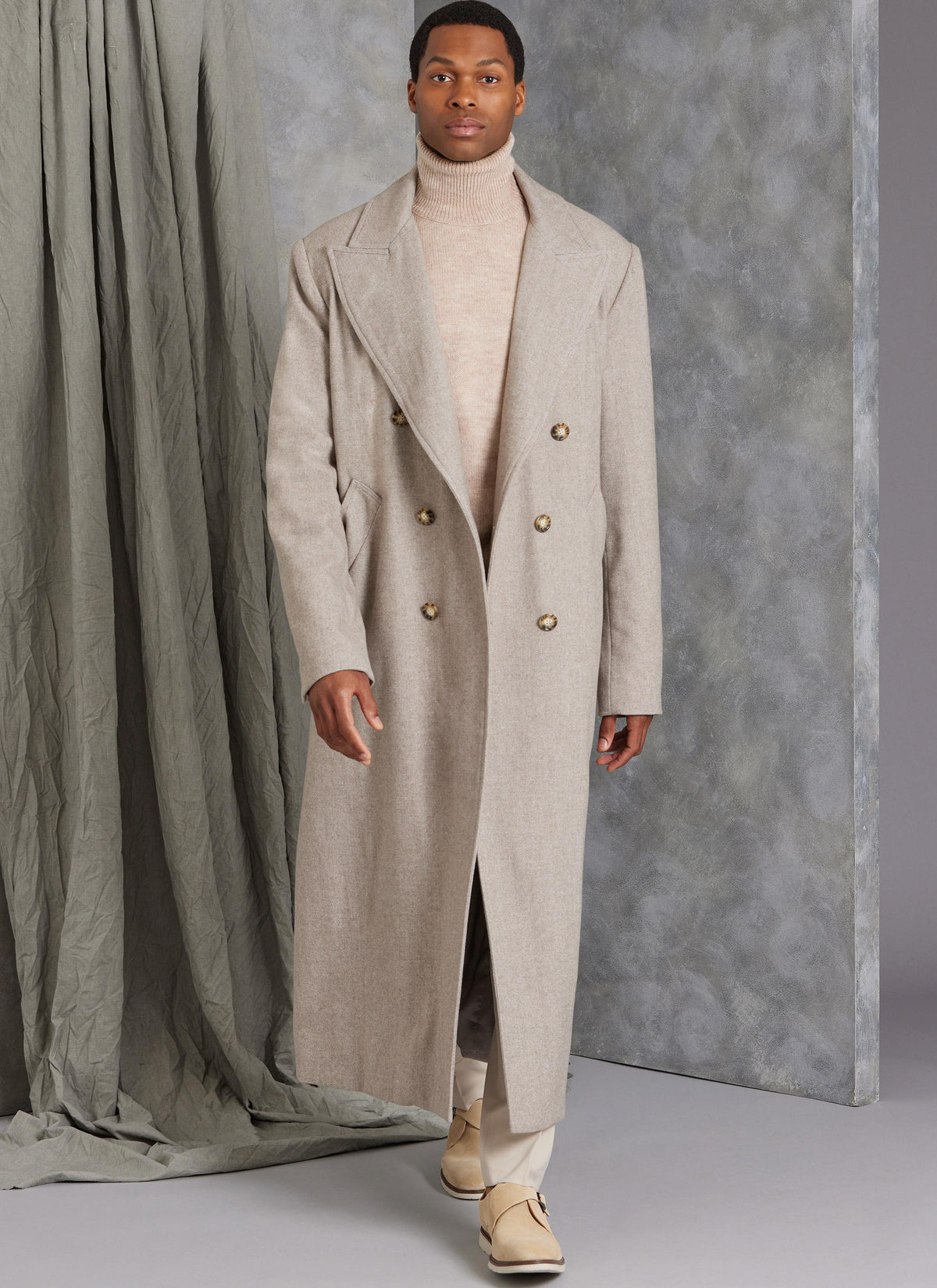 Vogue Patterns V1976 envelope showing the men's peak lapel coat designs