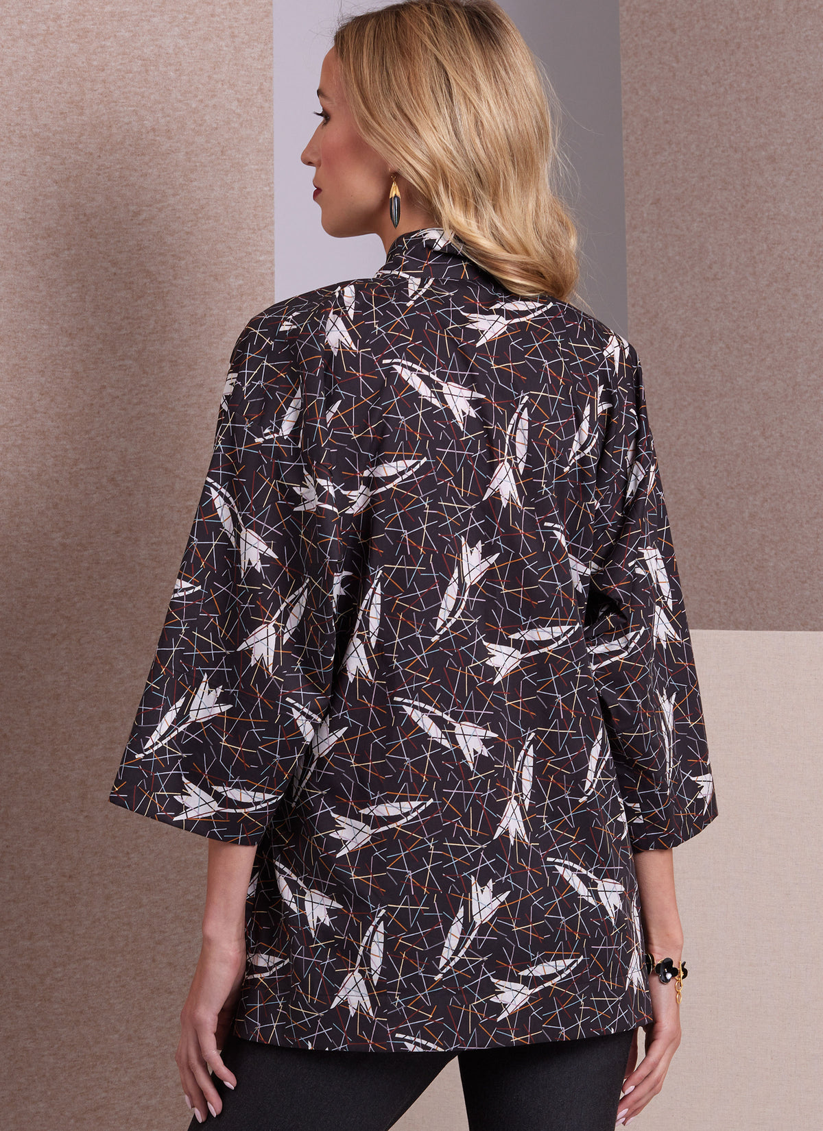 Vogue Patterns V1989 envelope showing kimono style jacket designs