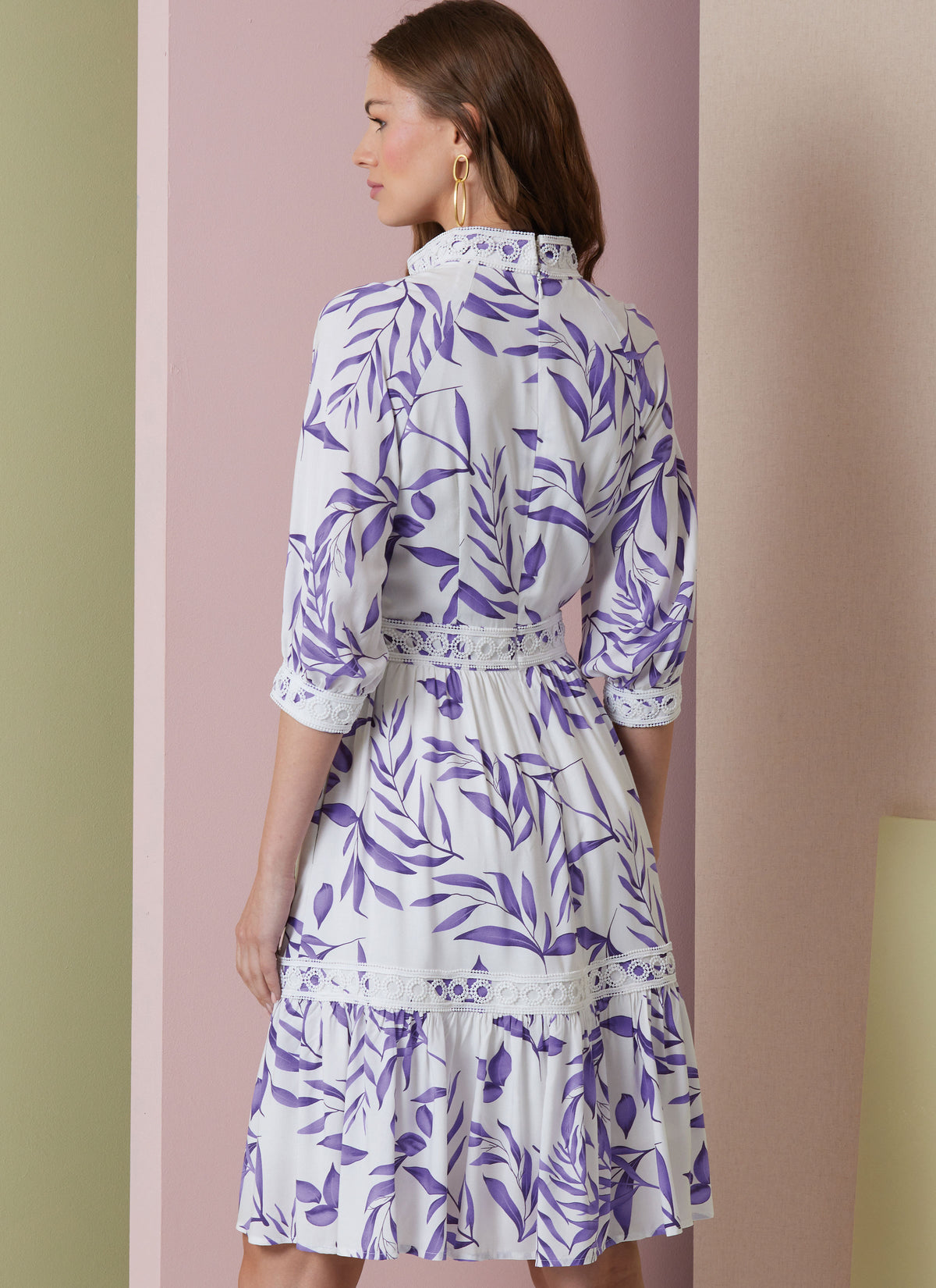 Vogue Patterns V2004 envelope showing lined dress with raglan sleeves designs