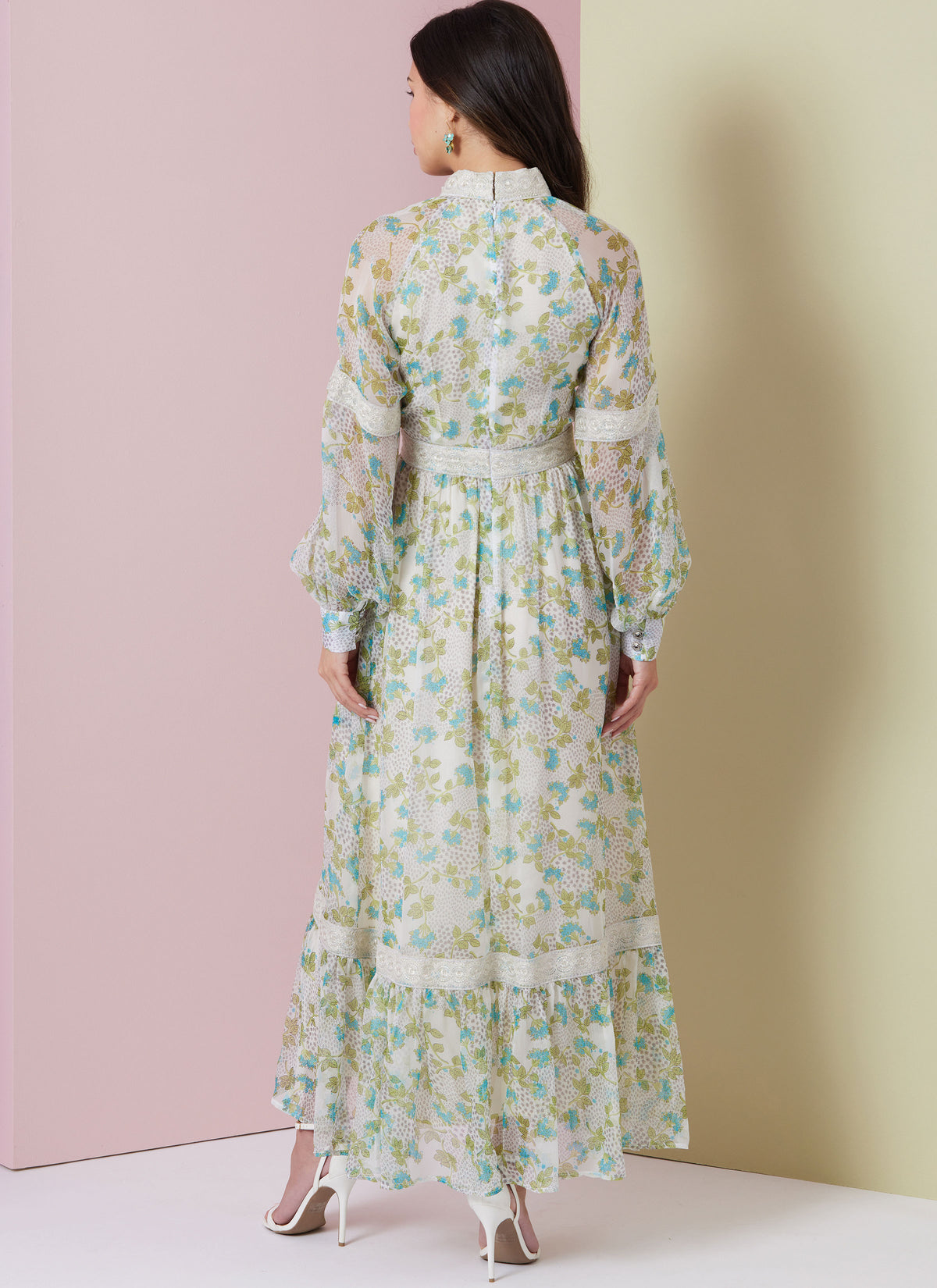 Vogue Patterns V2004 envelope showing lined dress with raglan sleeves designs