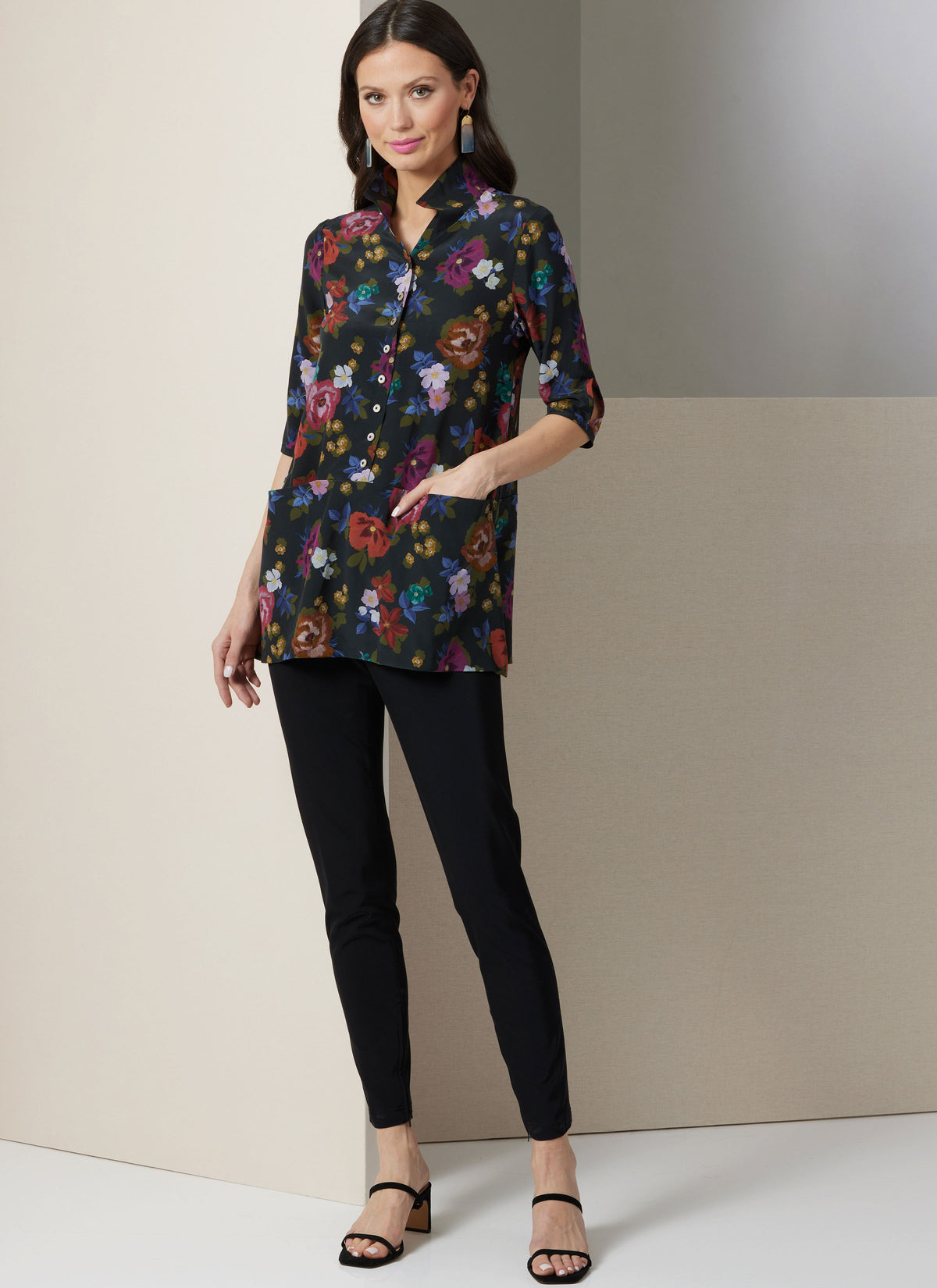 Vogue Patterns V2030 a-line tunic sewing pattern envelope