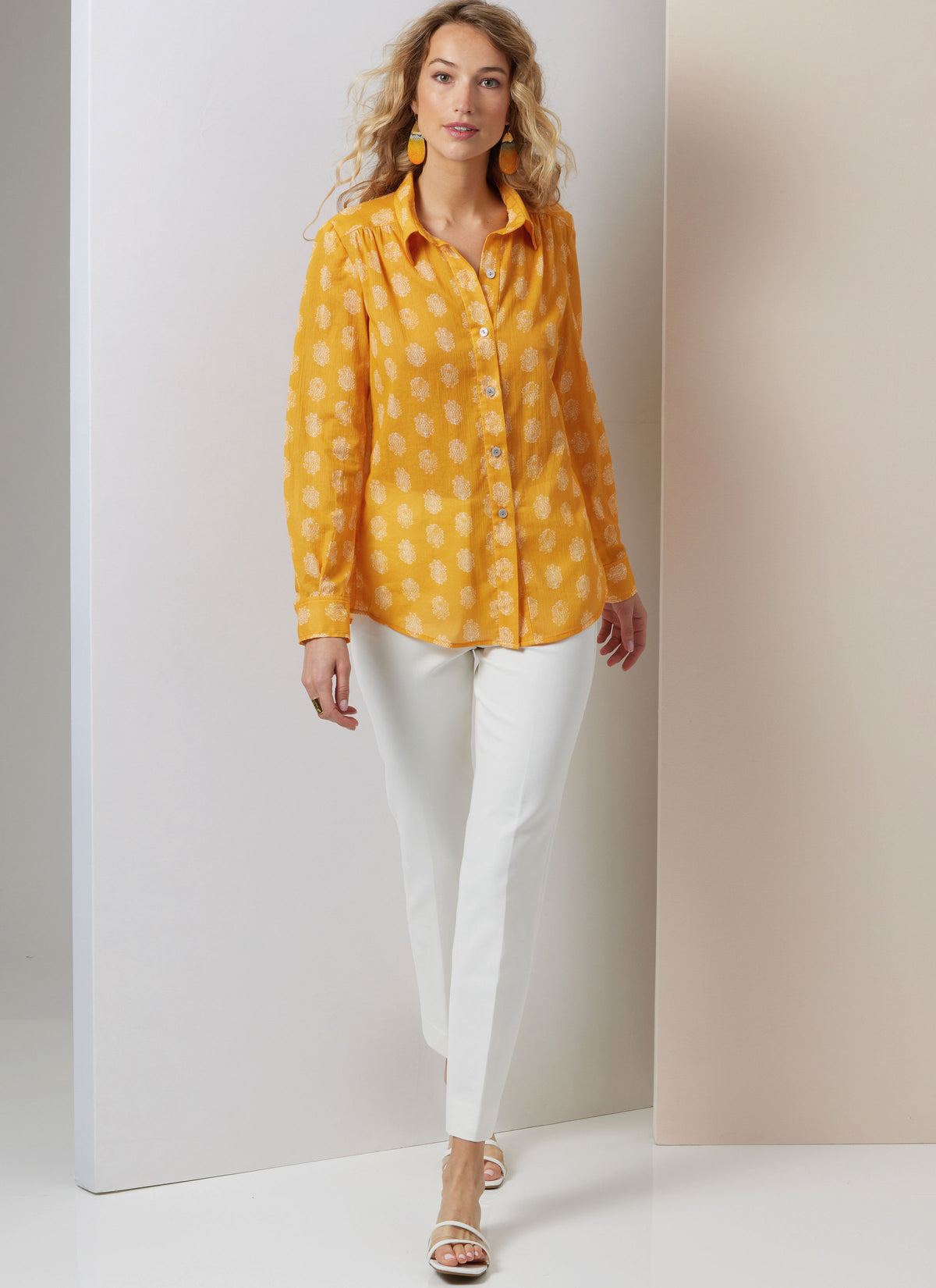 Vogue Patterns V2031 button front blouse sewing pattern envelope