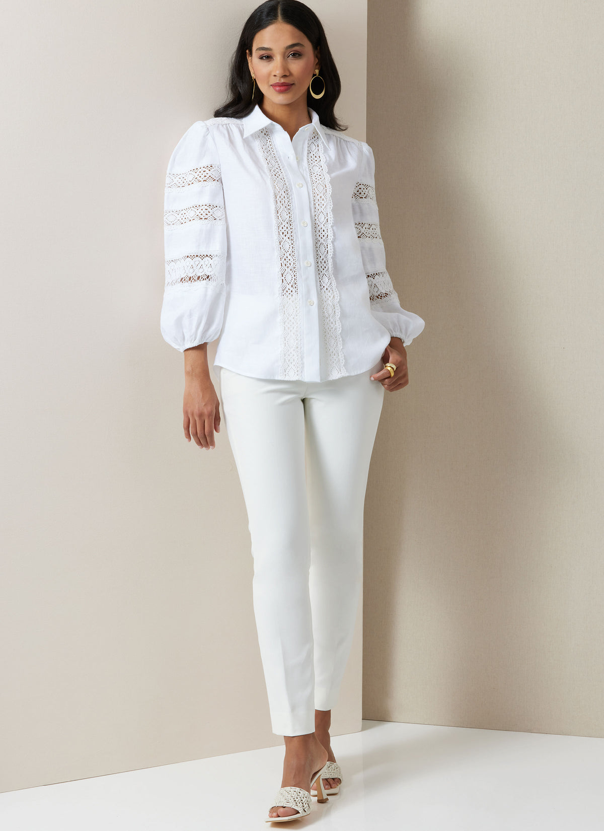 Vogue Patterns V2031 button front blouse sewing pattern envelope