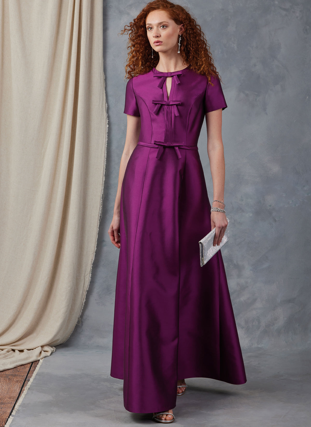 Vogue Patterns V2044 lined fit and flare dress sewing pattern envelope