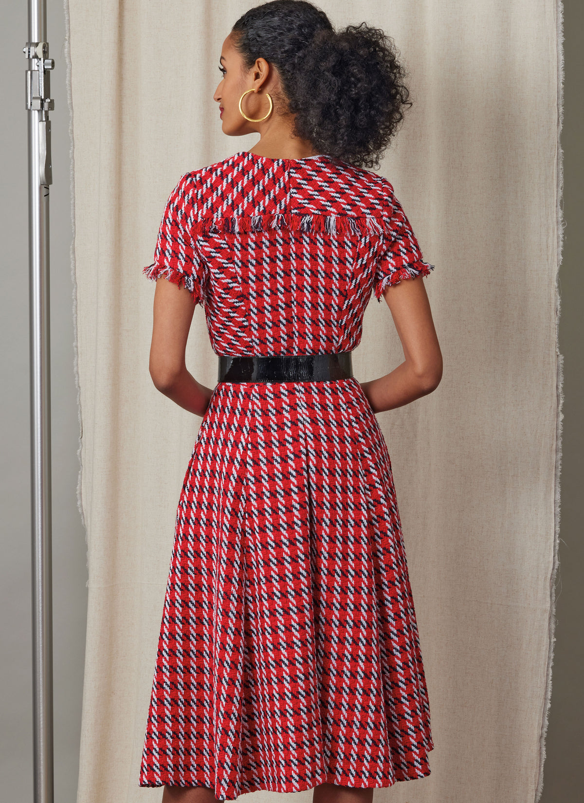 Vogue Patterns V2046 fit and flare dress sewing pattern envelope