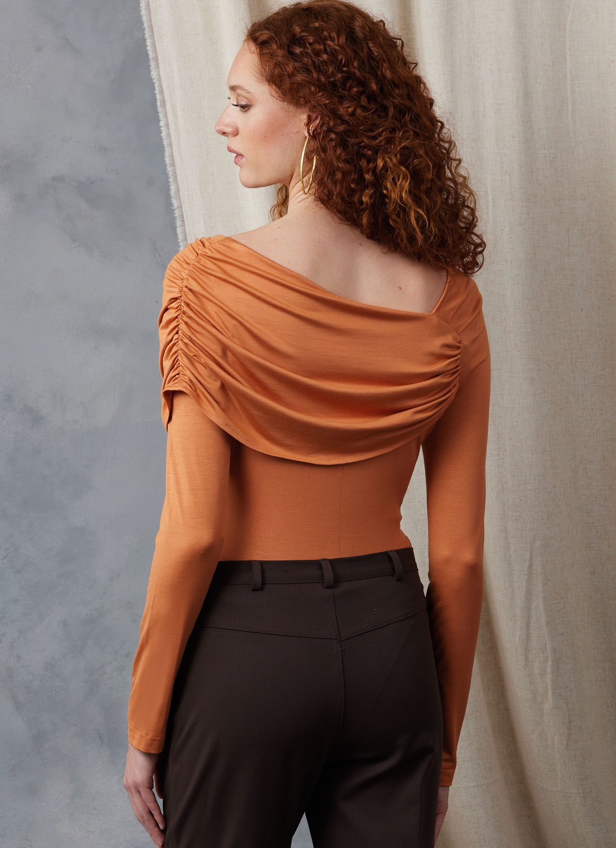 Vogue Patterns V2049 pattern envelope showing a close-fitting bodysuit