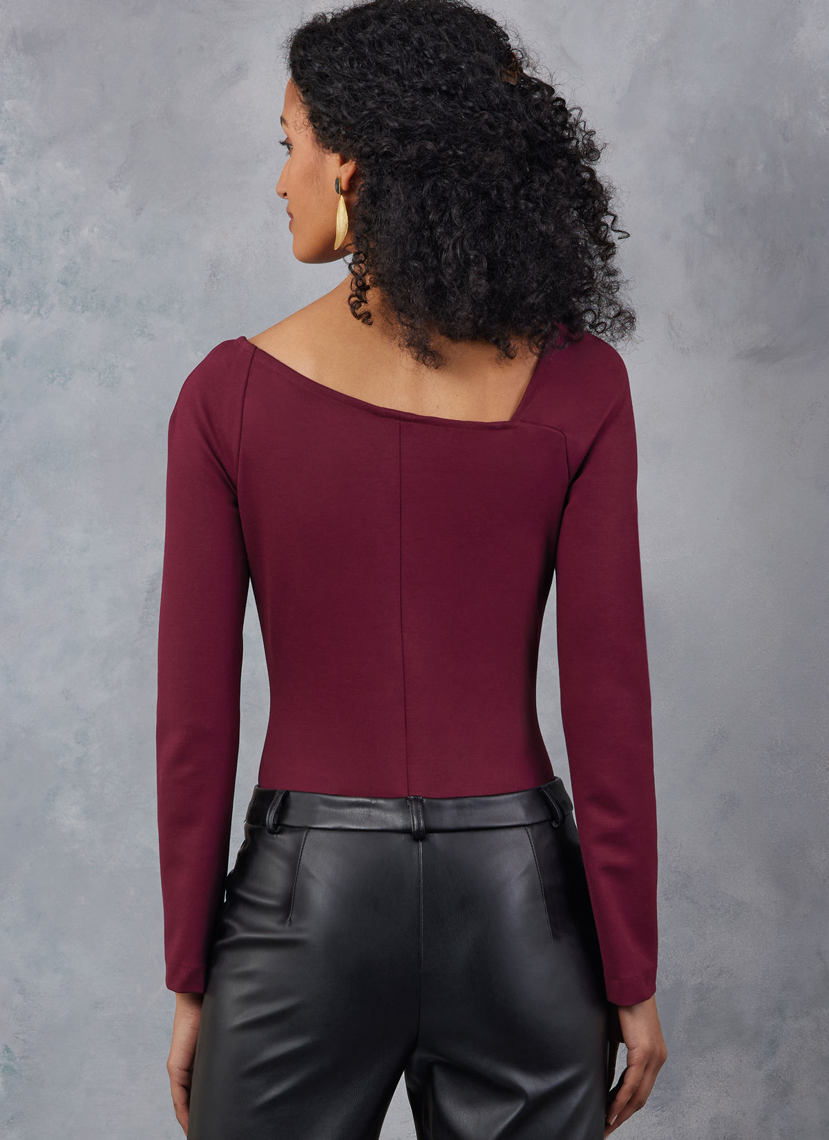 Vogue Patterns V2049 pattern envelope showing a close-fitting bodysuit