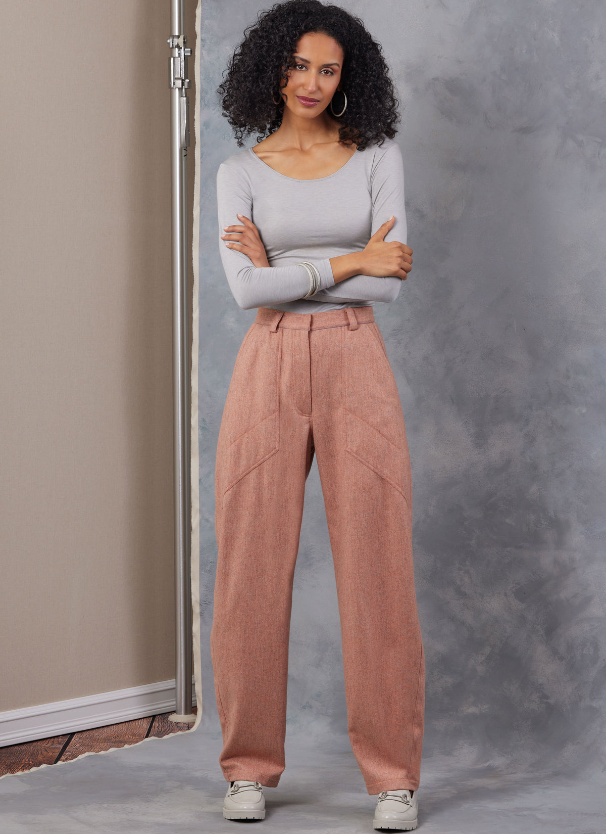 Vogue Patterns V2051 pattern envelope showing high-rise barrel-leg trousers