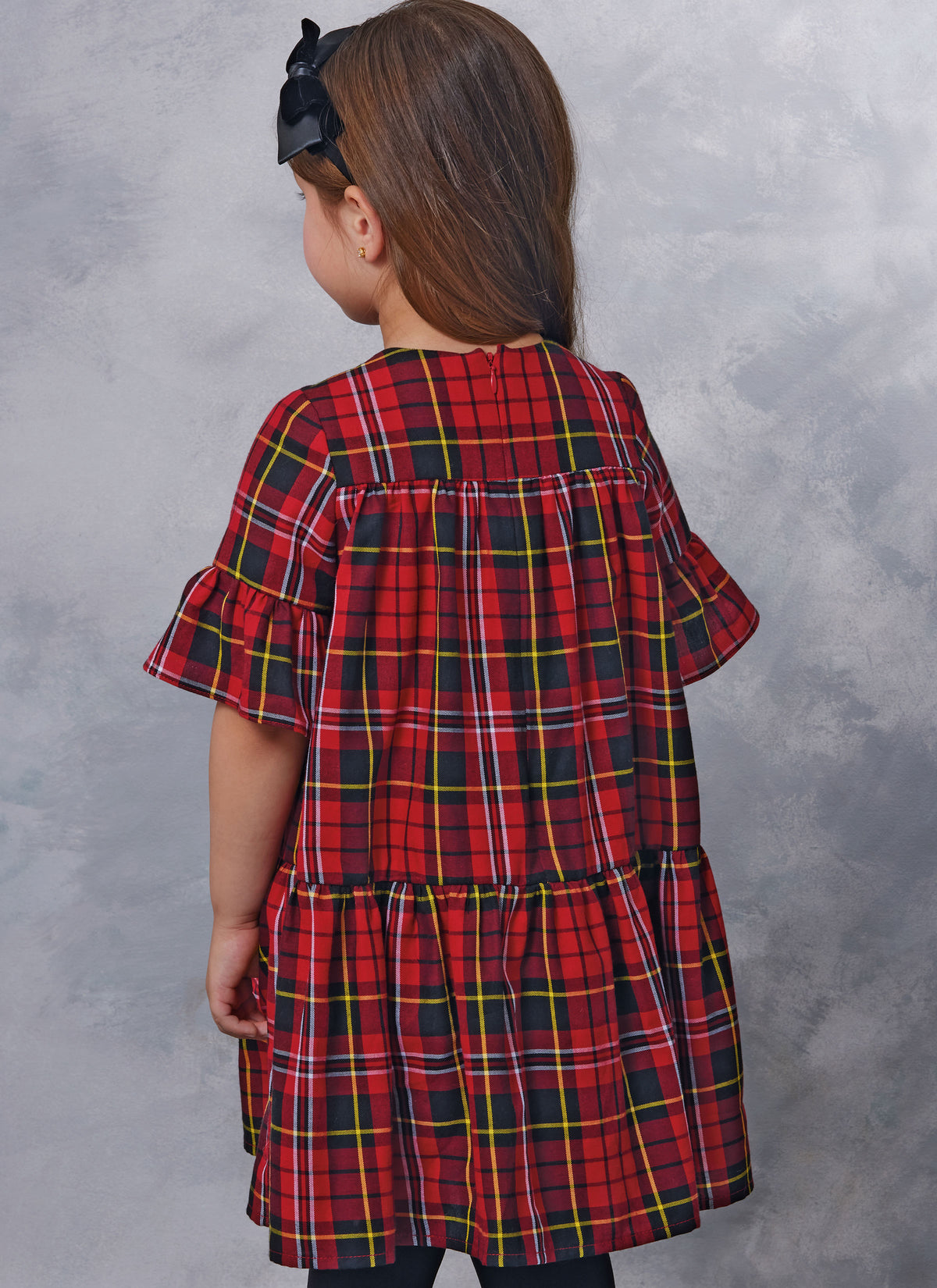 Vogue Patterns V2059 pattern envelope showing a lined girls' dress