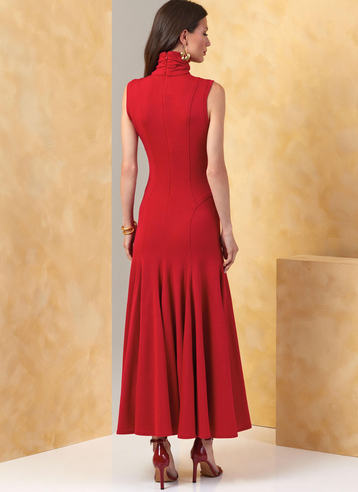 Vogue Patterns V2064 pattern envelope showing a close-fitting dress with trumpet hem