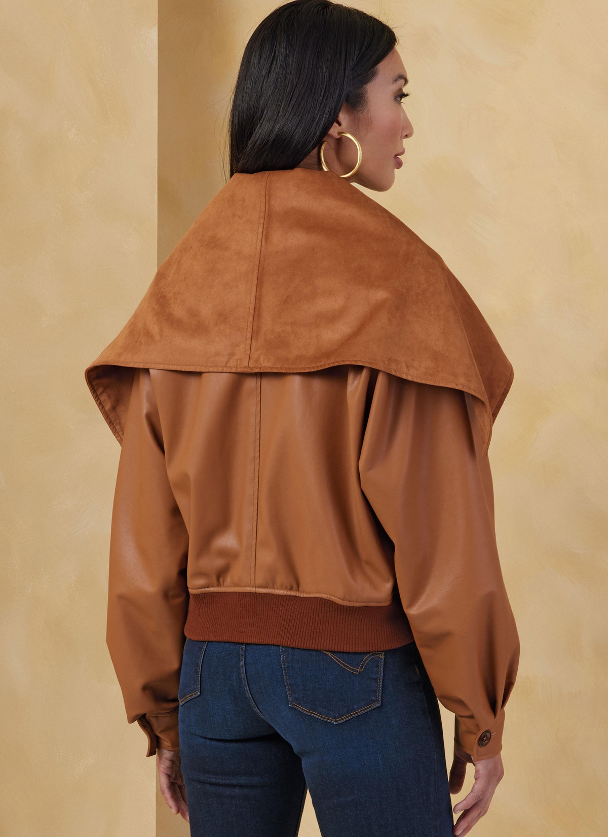 Vogue Patterns V2072 pattern envelope showing the jacket designs