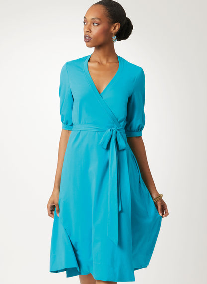 Vogue Patterns V2081 pattern envelope showing the dress designs