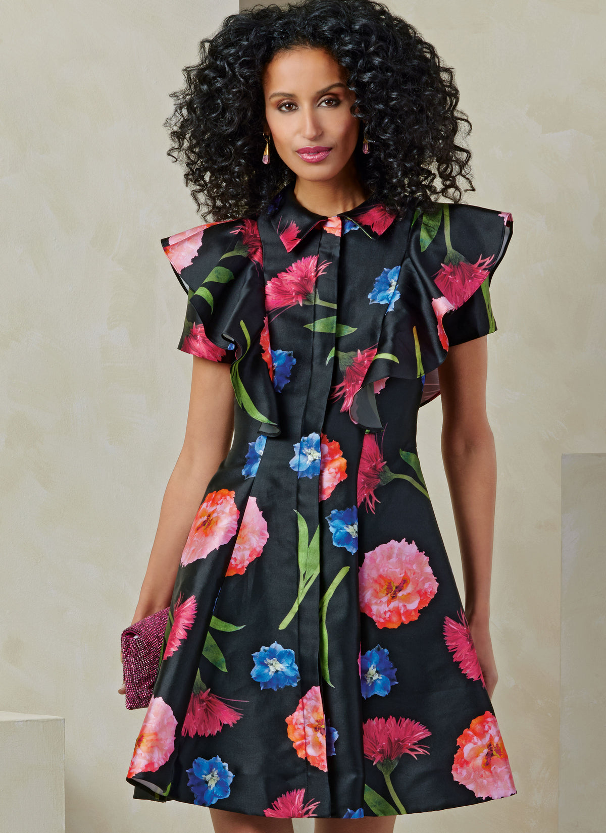Vogue Patterns V2087 pattern envelope showing the occasion dress designs