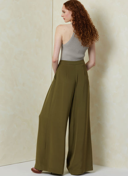 Vogue Patterns V2094 pattern envelope showing the trousers designs