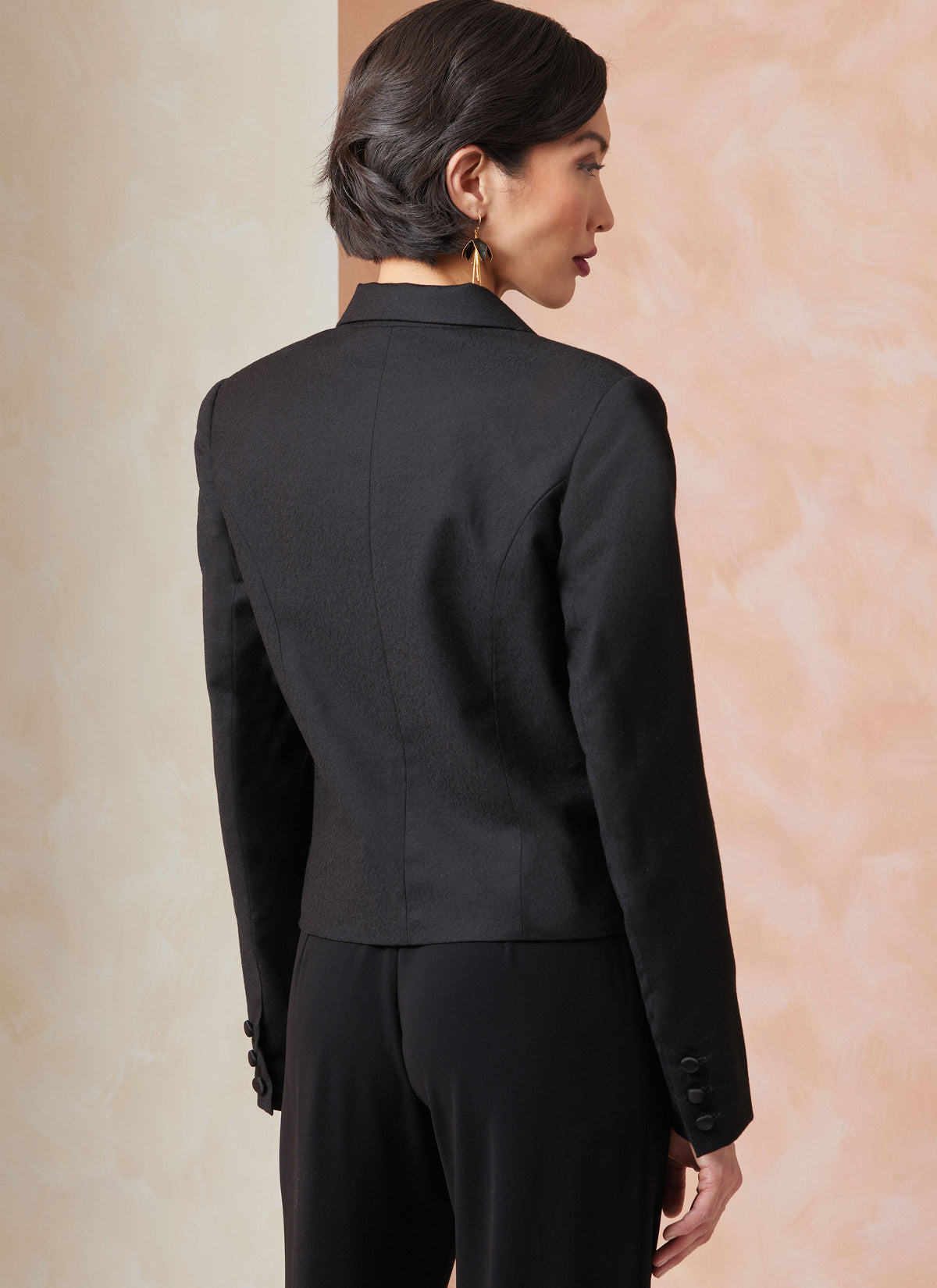 Vogue Patterns V2114 envelope showing the cropped jacket designs
