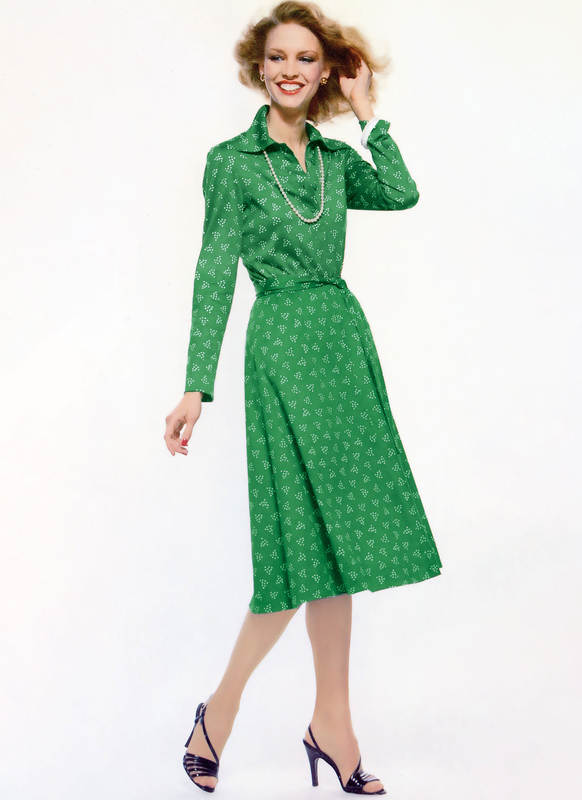 Vogue Patterns V2143 envelope showing a vintage 1978 knit dress