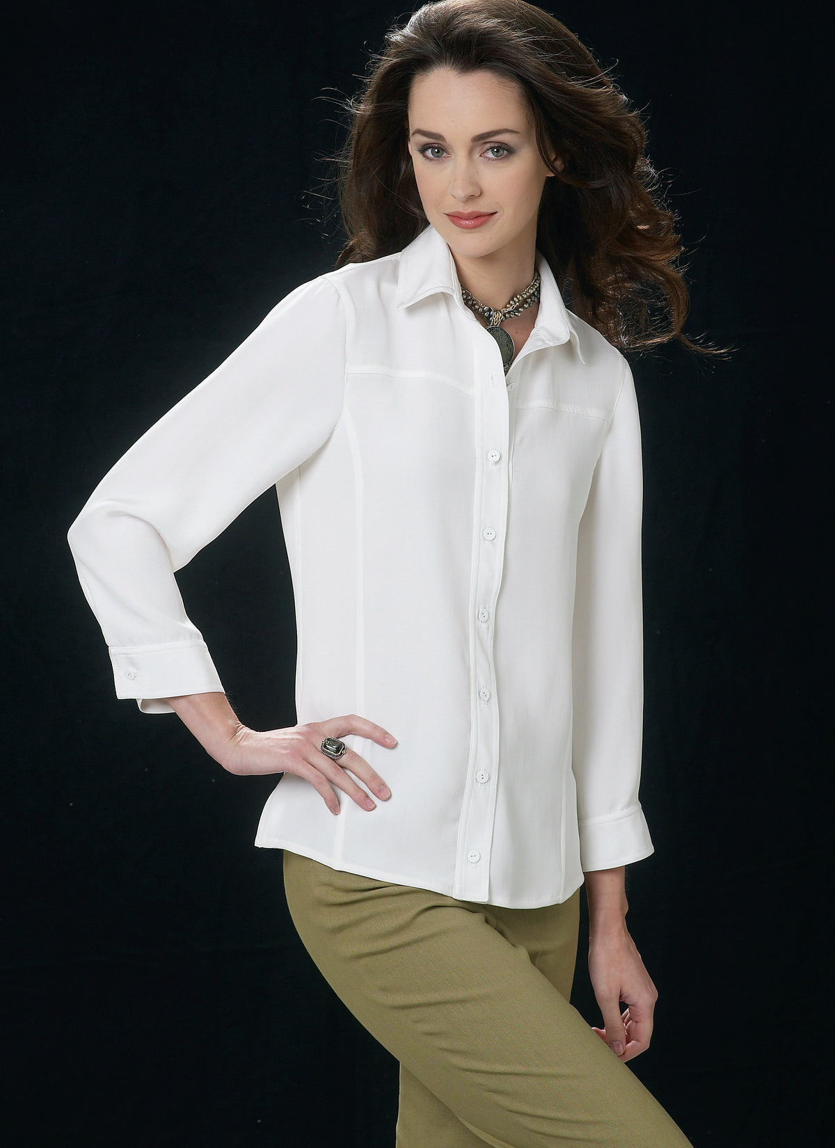 Vogue Patterns V8689 pattern envelope showing fitted shirt designs