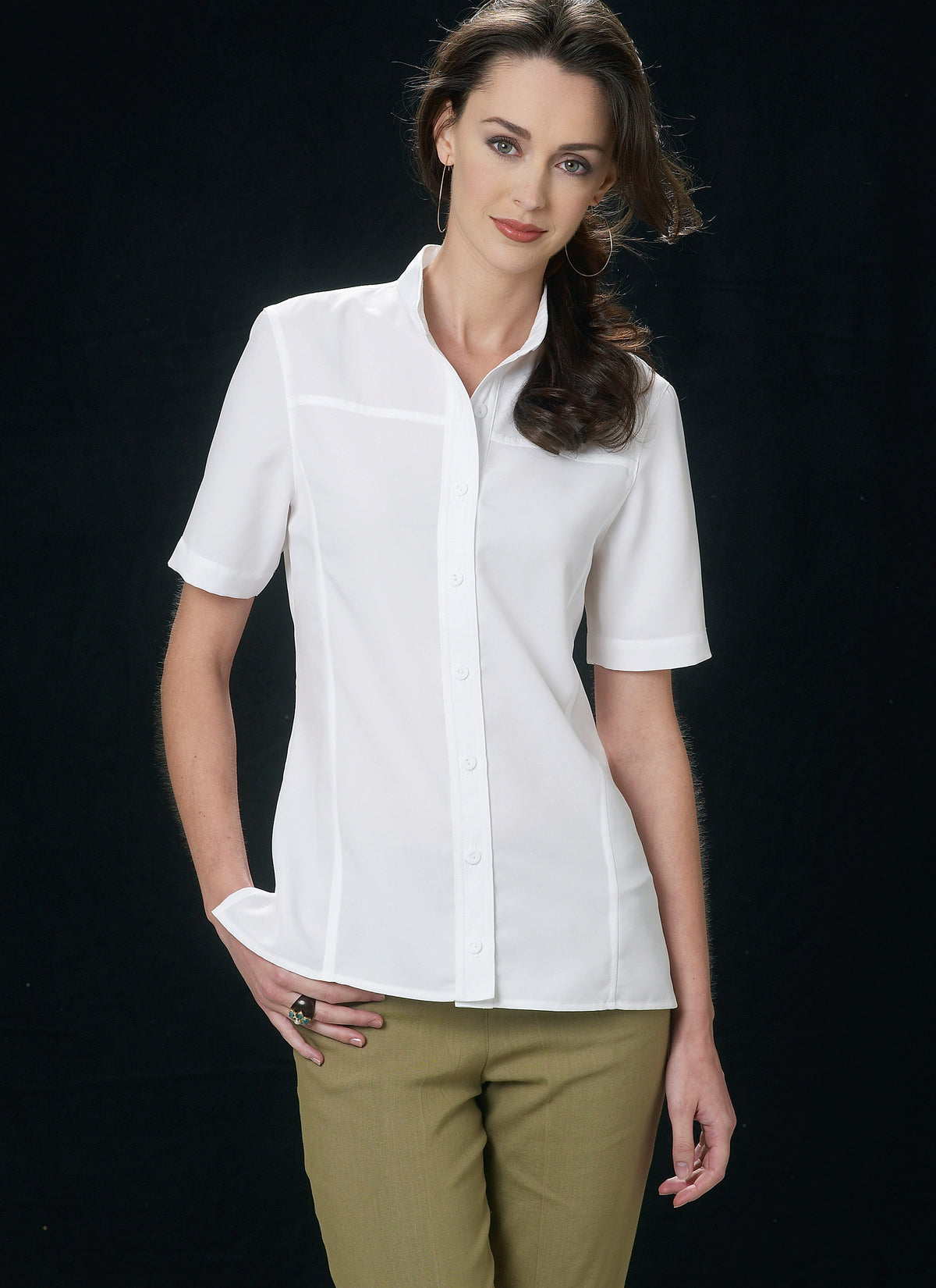 Vogue Patterns V8689 pattern envelope showing fitted shirt designs