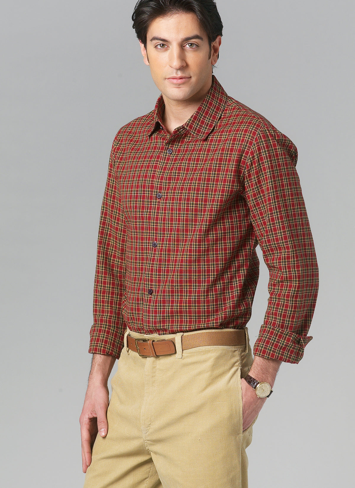 Vogue Patterns V8759 pattern envelope showing men's fitted shirt designs