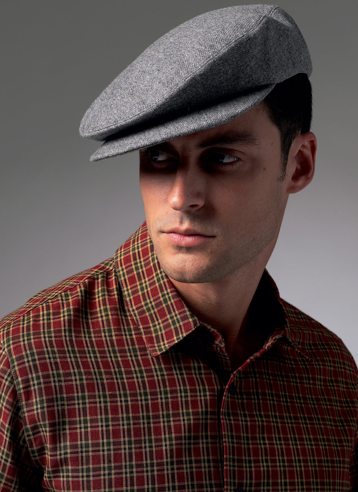 Vogue Patterns V8869 pattern envelope showing lined hats designs