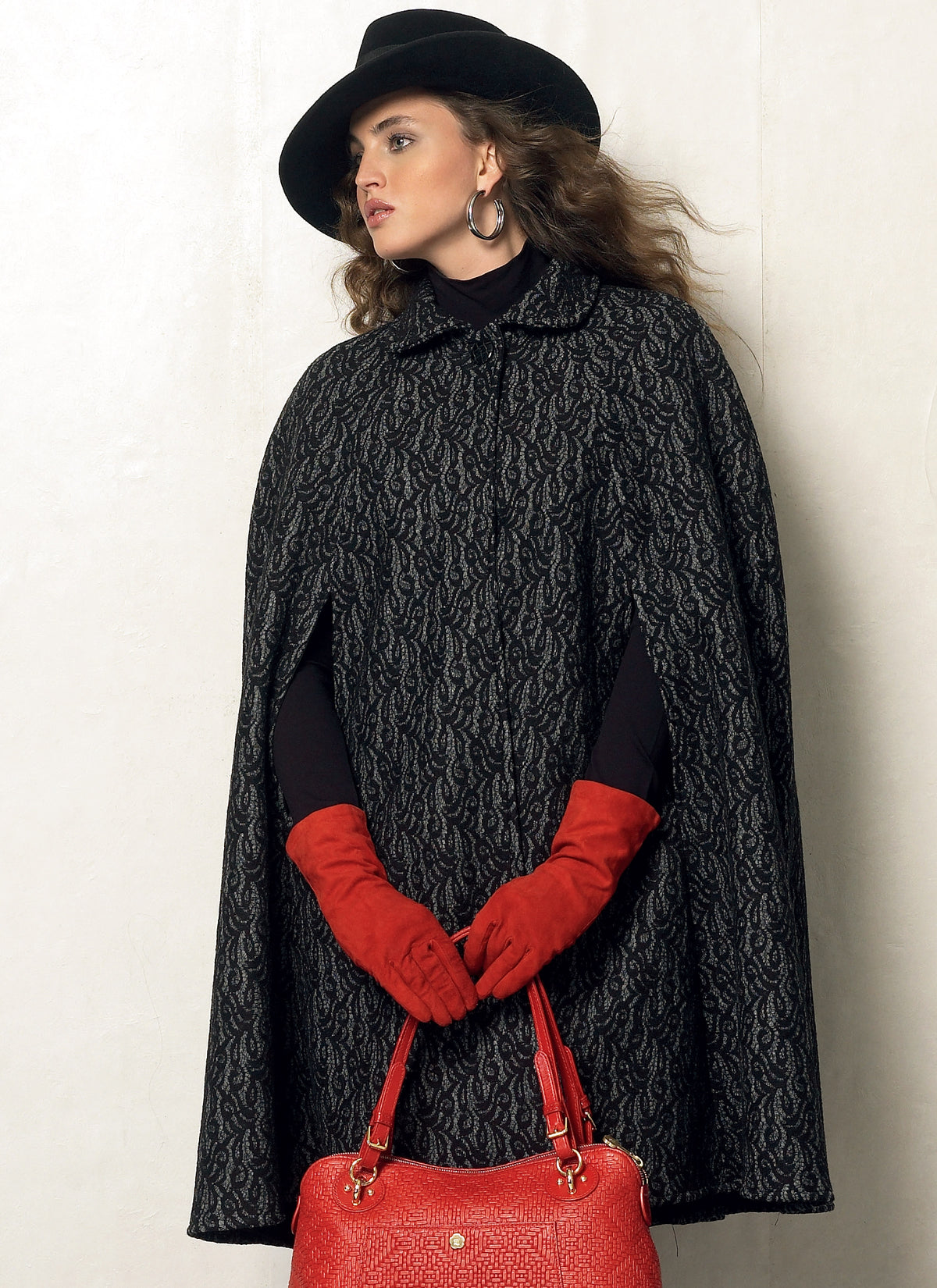 Vogue Patterns V8959 cape sewing pattern envelope