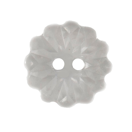 Close-up of white flower-shaped buttons, 17mm