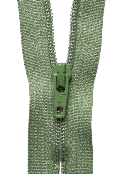 Willow YKK nylon coil zip, 51cm