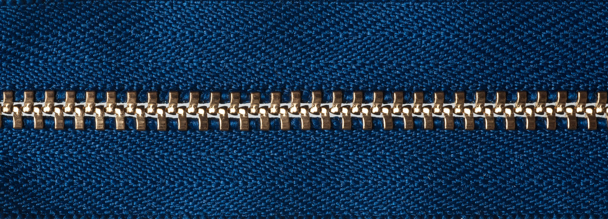 YKK brass jeans zip with royal blue tape, 15cm