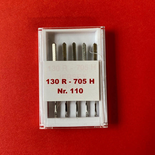 Singer Studio Universal Sewing Machine Needles - Size 110 (pack of 5)